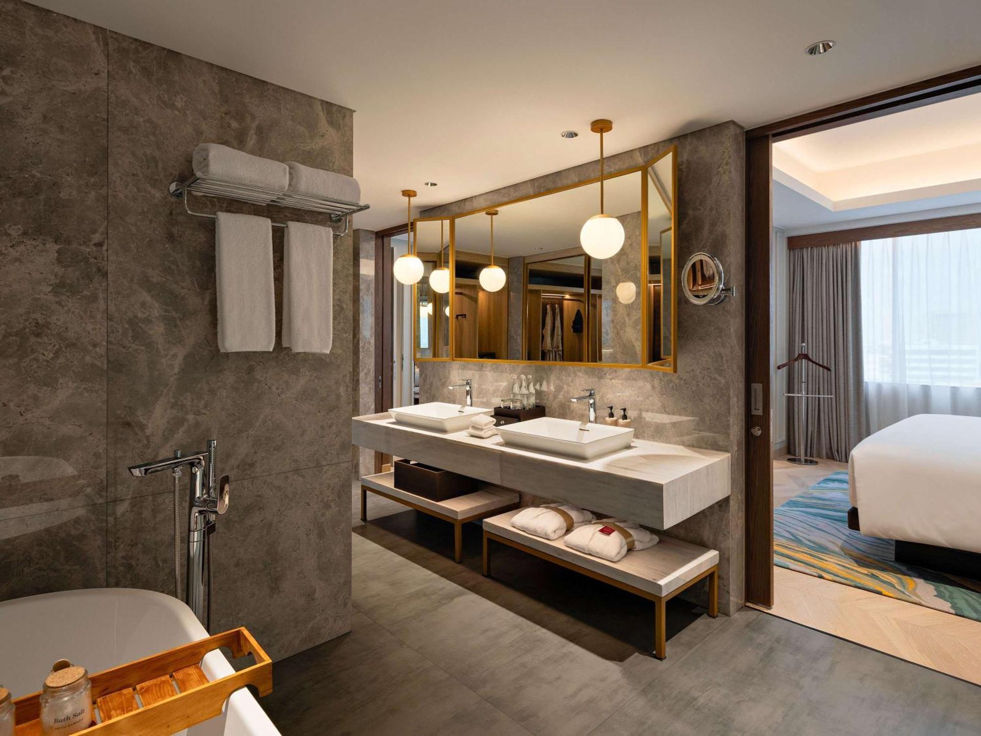 Moevenpick Hotel Jakarta City Centre Eksteriør bilde