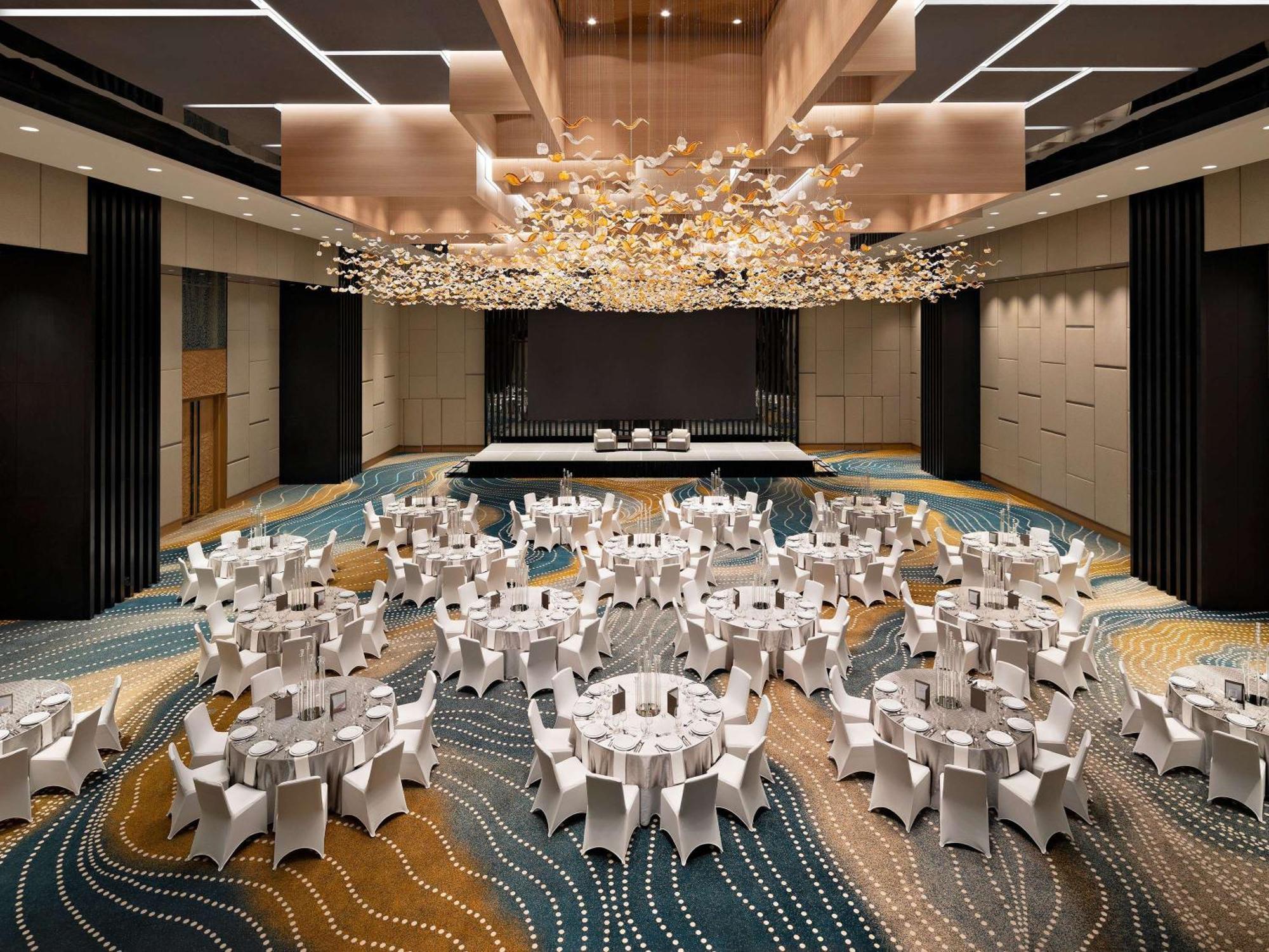 Moevenpick Hotel Jakarta City Centre Eksteriør bilde